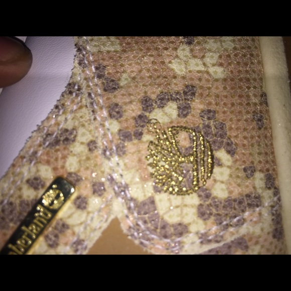 Timberlands size 6 - Picture 7 of 7